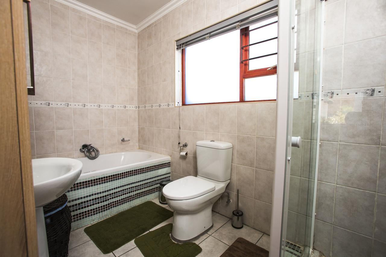 Spacious Garden Cottage Johannesburg Ngoại thất bức ảnh